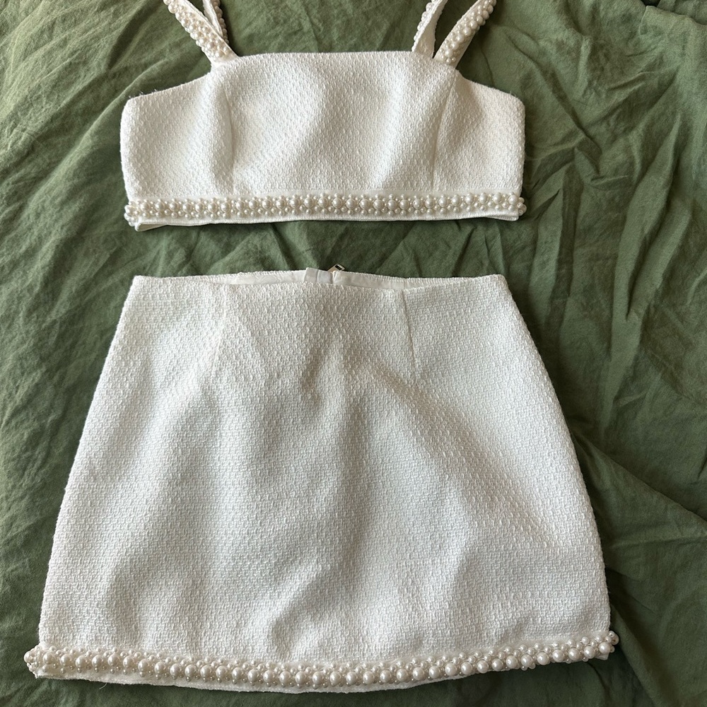 Altar’d State Pearl-Trimmed
Tweed Bridal Set in White